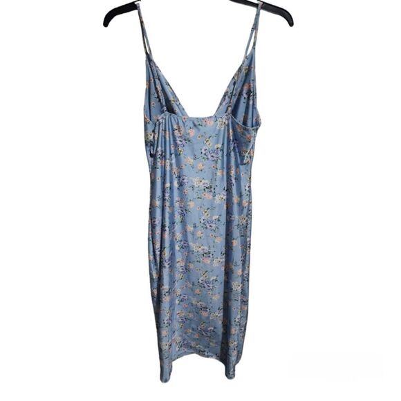 Iris Dress - Picture 2 of 3